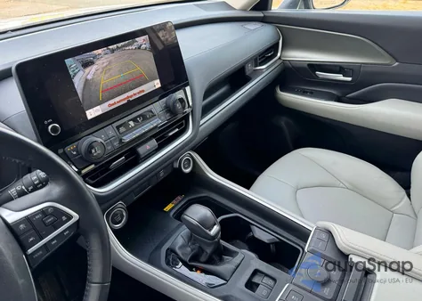 2024 Toyota Grand Highlander Xle из США, поврежденный, VIN 5TDAAAB55RS009139